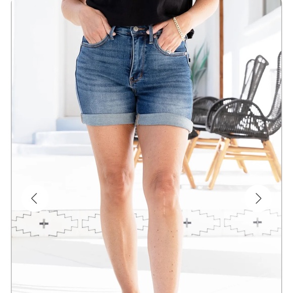 Judy Blue V-Front Vintage Wash Shorts